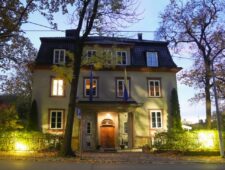 Venezuela sluit zijn ambassade in Noorwegen