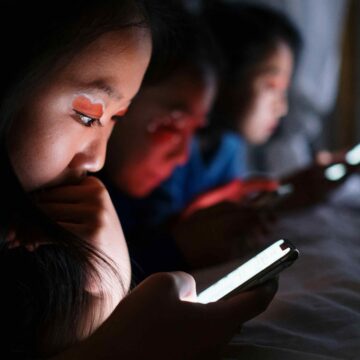 Wat de oorzaak is van het mondiale populisme? Onze schermtijd natuurlijk