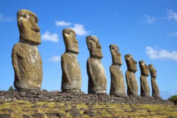 WN Moai.jpg compressed