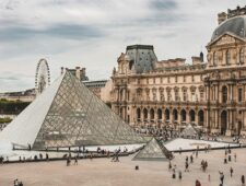 Wat zij zeggen over de inbraak in het Louvre