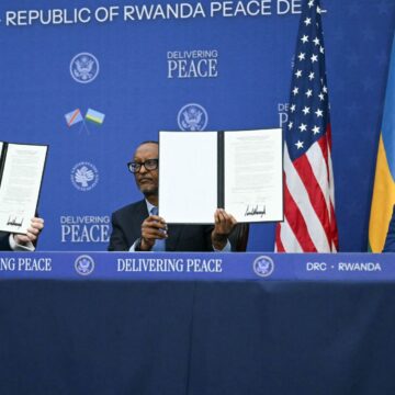 Rwanda en DR Congo ondertekenen vredesakkoord in Washington