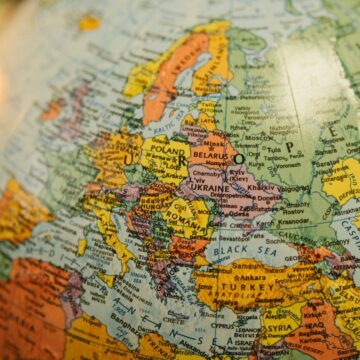 Peiling: helft Europeanen ziet Trump als een vijand van Europa