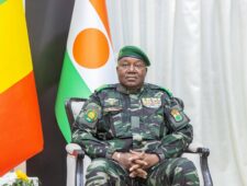 Luchthaven van Niamey onder vuur genomen, Niger wijst naar Frankrijk