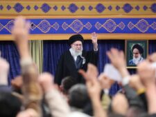 Iran beschuldigt de VS ervan een excuus te zoeken voor militaire interventie