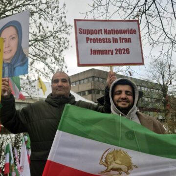 Honderdduizenden wereldwijd de straat op om ​​regimewissel in Iran te eisen