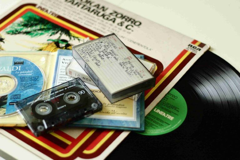 Vinyl, magazines en cassettebandjes: de renaissance van analoge media