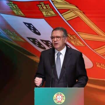 Portugal: socialist Seguro verplettert extreemrechts en wint verkiezingen