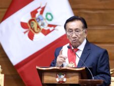 Peru verkiest José María Balcázar tot nieuwe interim-president