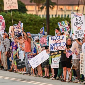 VS: protesten tegen Trump, ICE en Iranoorlog brengen miljoenen op de been
