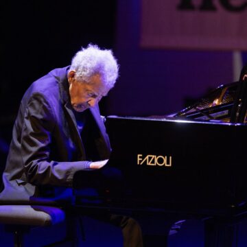Zuid-Afrikaanse jazzpianist Abdullah Ibrahim op 91-jarige leeftijd overleden