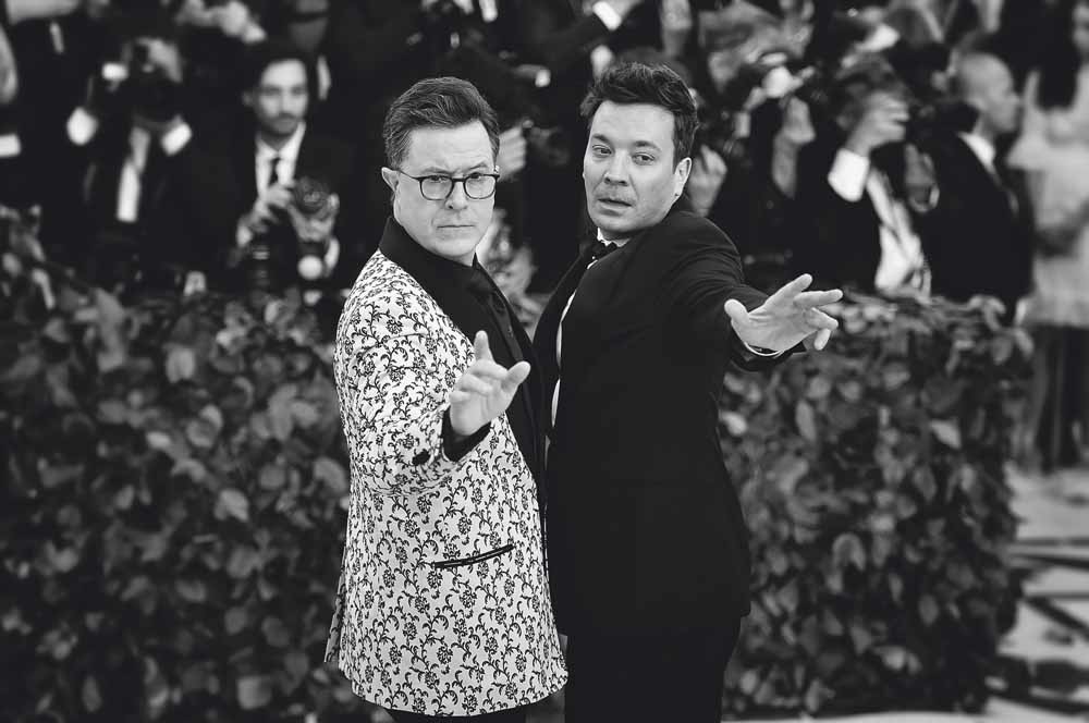 Stephen Colbert en Jimmy Fallon bezoeken het Heavenly Bodies: Fashion & The Catholic Imagination Costume Institute Gala in het Metropolitan Museum of Art in New York. © Theo Wargo / Getty Images